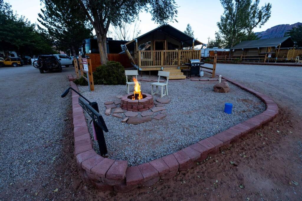 Вилла Desert Glamping Getaway Near Moab Arches Np Экстерьер фото